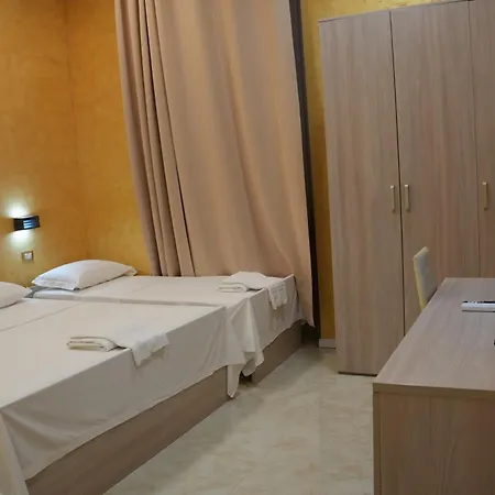Hotel Ferrari-2